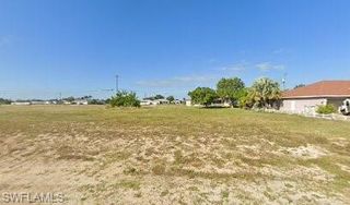 1524 NE 8th PL, Cape Coral, FL 33909