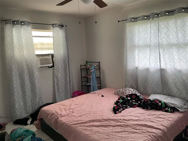 2329 W DORIS STREET, Kissimmee, FL 34741