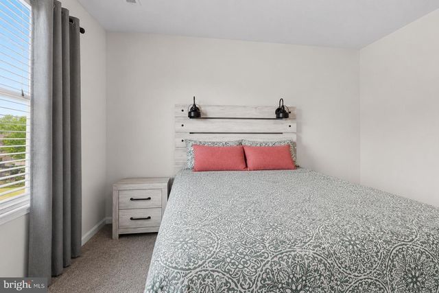 18049 JACKSON DR, Bowling Green, VA 22427