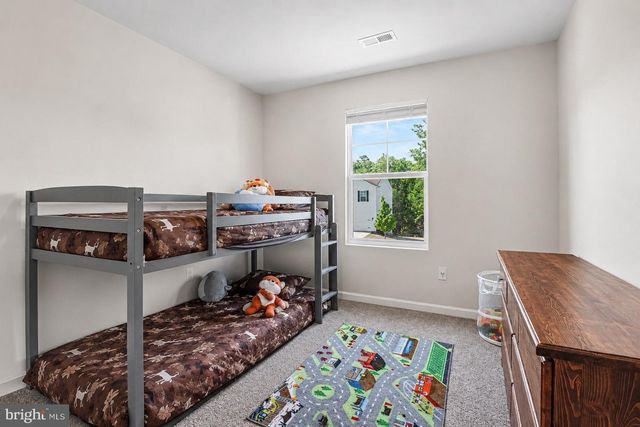 18049 JACKSON DR, Bowling Green, VA 22427
