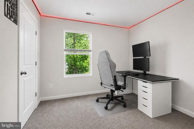 18049 JACKSON DR, Bowling Green, VA 22427