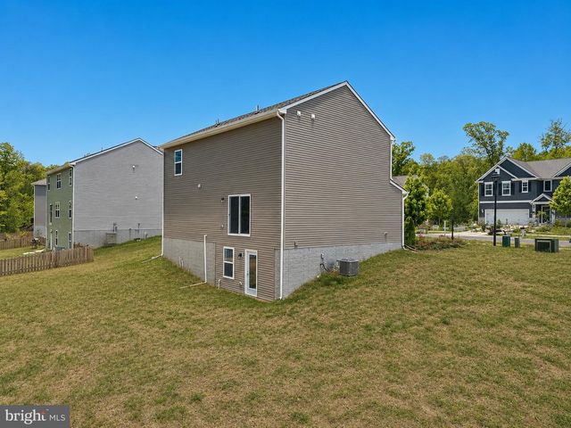 18049 JACKSON DR, Bowling Green, VA 22427
