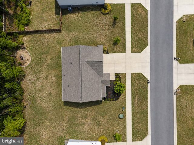 18049 JACKSON DR, Bowling Green, VA 22427