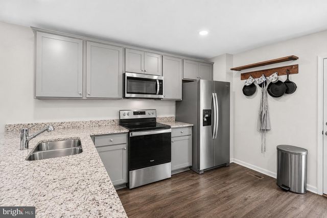 18049 JACKSON DR, Bowling Green, VA 22427