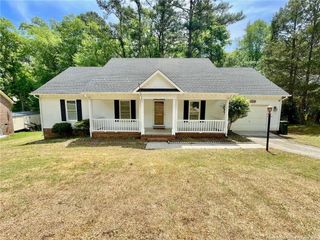 6736 ST Julian Way, Fayetteville, NC 28314