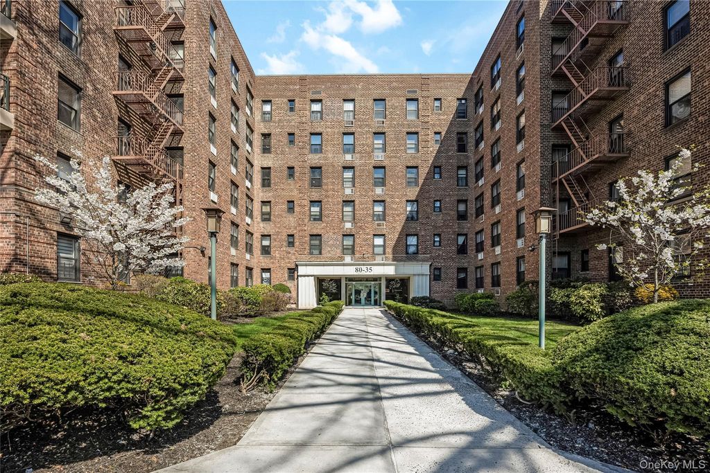 8035 Springfield Boulevard 3C, Bellerose Manor, NY 11427
