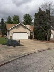 2003 Clara Mae Court, Springfield, IL 62711