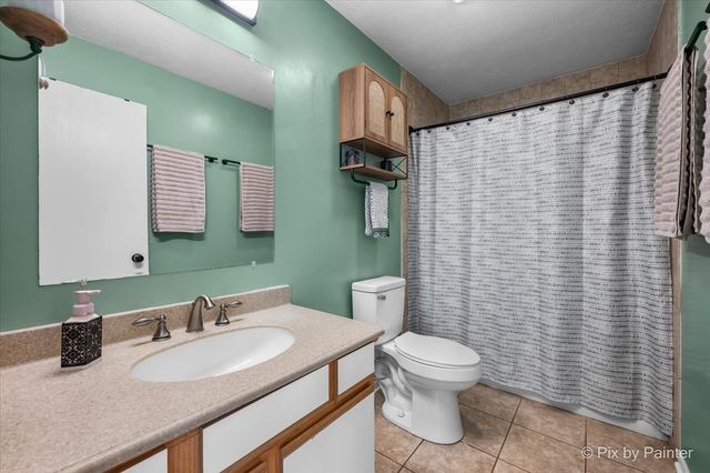 710 Redwood Court, Genoa, IL 60135