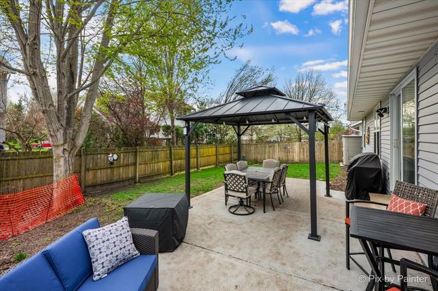 710 Redwood Court, Genoa, IL 60135