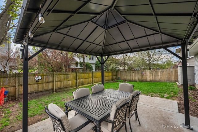 710 Redwood Court, Genoa, IL 60135