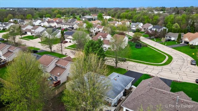 710 Redwood Court, Genoa, IL 60135