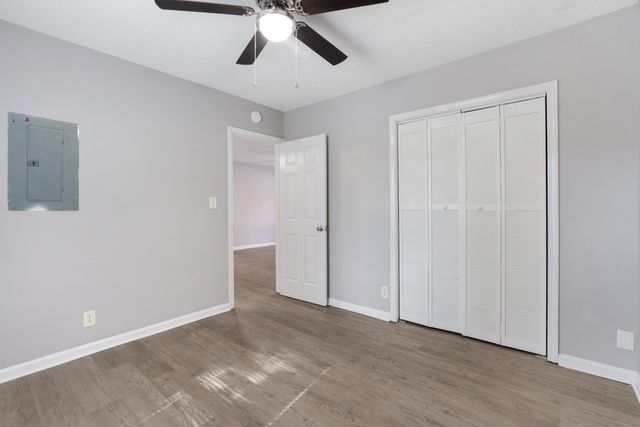 185 Oak St, Clarksville, TN 37042