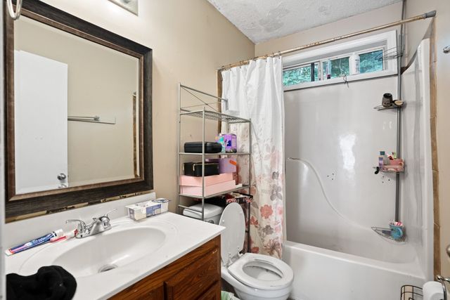 185 Oak St, Clarksville, TN 37042