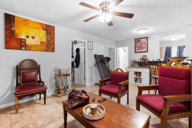 185 Oak St, Clarksville, TN 37042