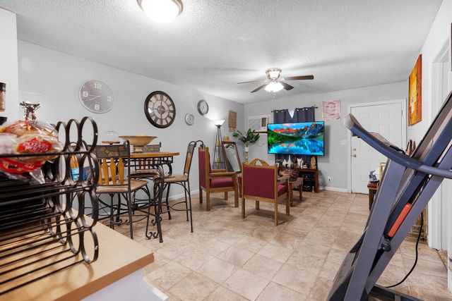 185 Oak St, Clarksville, TN 37042