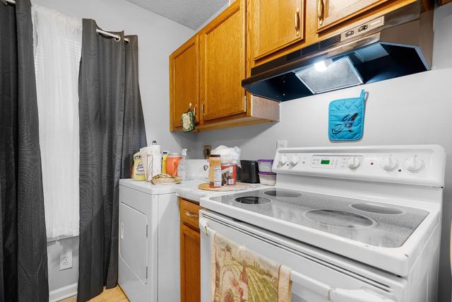 185 Oak St, Clarksville, TN 37042