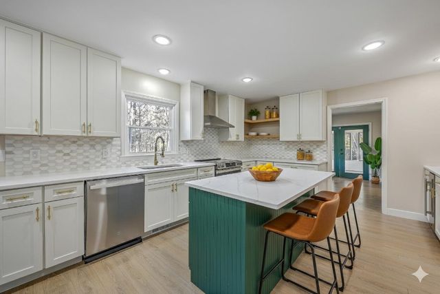 1282 Starline Drive, Summerville, SC 29486