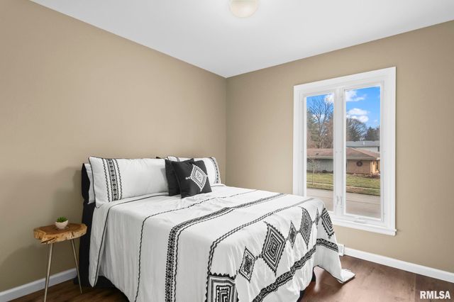 49 Bellerive Road, Springfield, IL 62704