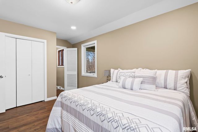 49 Bellerive Road, Springfield, IL 62704