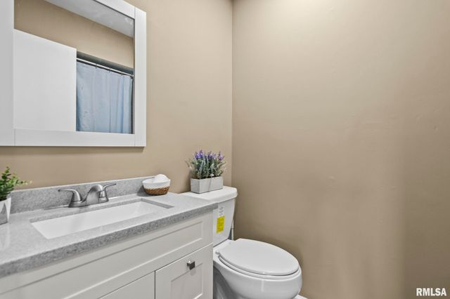 49 Bellerive Road, Springfield, IL 62704