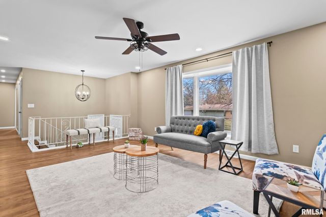 49 Bellerive Road, Springfield, IL 62704