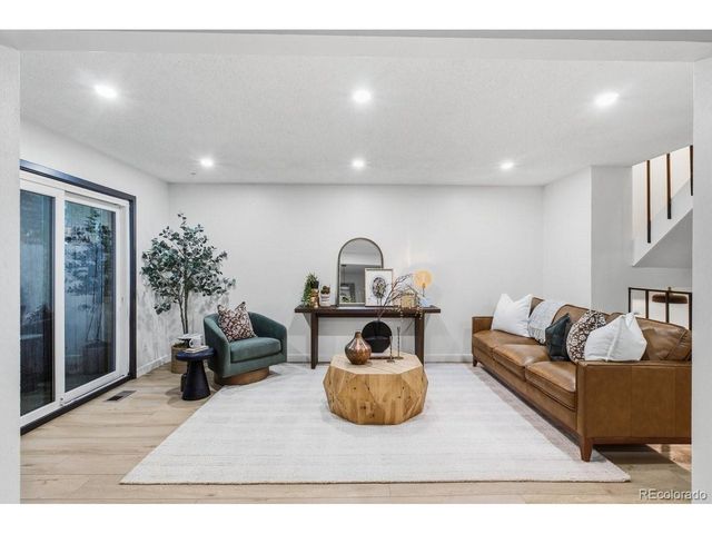 6416 Welch Ct, Arvada, CO 80004