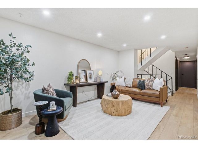 6416 Welch Ct, Arvada, CO 80004
