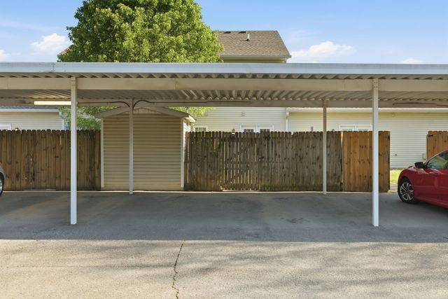 919 Seven Oaks Blvd, Smyrna, TN 37167