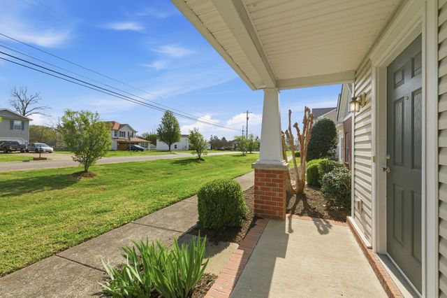919 Seven Oaks Blvd, Smyrna, TN 37167