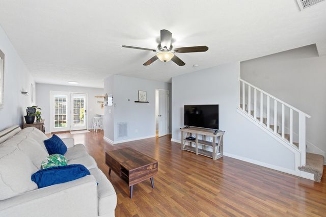 919 Seven Oaks Blvd, Smyrna, TN 37167