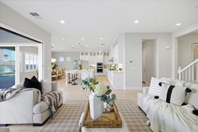 4293 4293 Oak Knoll Dr, Dublin, CA 94568