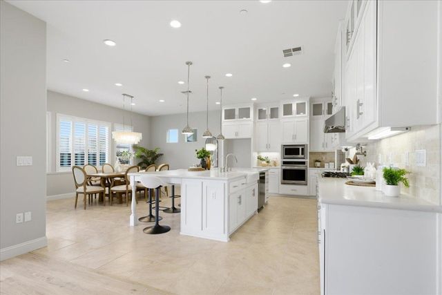 4293 4293 Oak Knoll Dr, Dublin, CA 94568