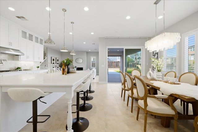 4293 4293 Oak Knoll Dr, Dublin, CA 94568