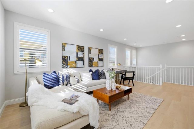 4293 4293 Oak Knoll Dr, Dublin, CA 94568