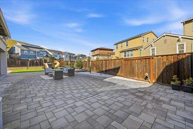 4293 4293 Oak Knoll Dr, Dublin, CA 94568