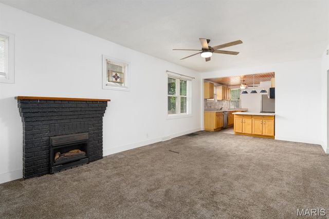 100 W 3rd Street, Hartford, IL 62048