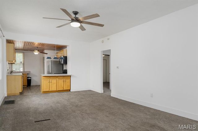 100 W 3rd Street, Hartford, IL 62048