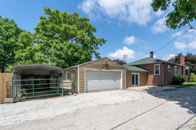 100 W 3rd Street, Hartford, IL 62048