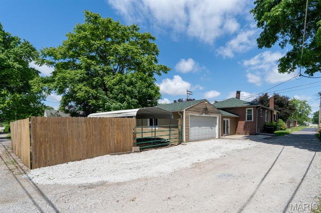 100 W 3rd Street, Hartford, IL 62048