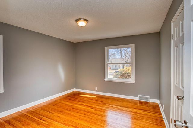 5908 Thomas Avenue S, Minneapolis, MN 55410