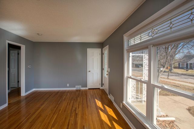 5908 Thomas Avenue S, Minneapolis, MN 55410