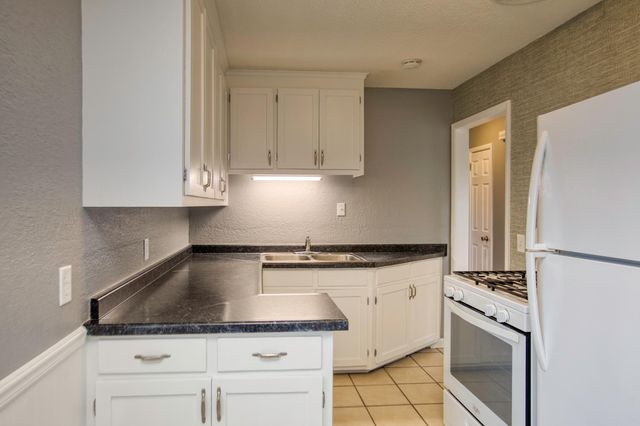 5908 Thomas Avenue S, Minneapolis, MN 55410