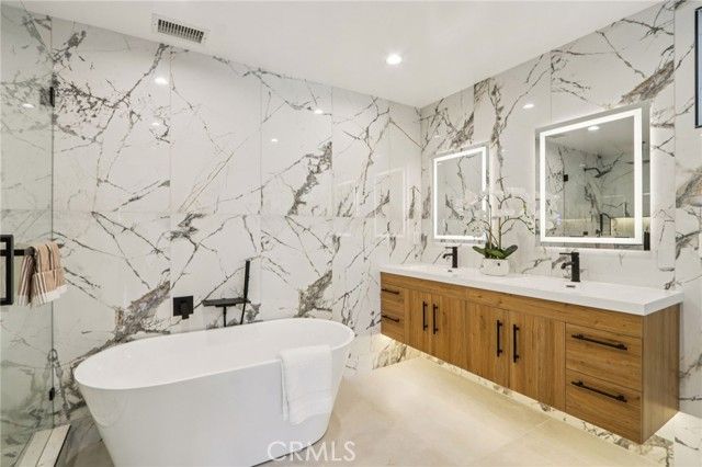 22925 Styles, Woodland Hills (los Angeles), CA 91367