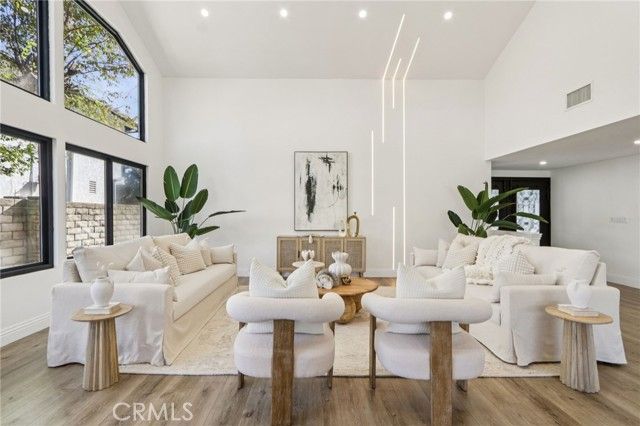 22925 Styles, Woodland Hills (los Angeles), CA 91367