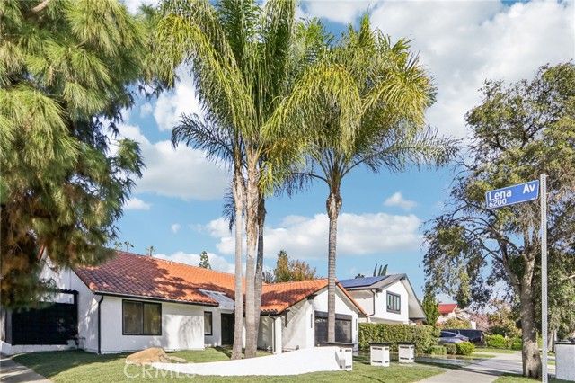 22925 Styles, Woodland Hills (los Angeles), CA 91367
