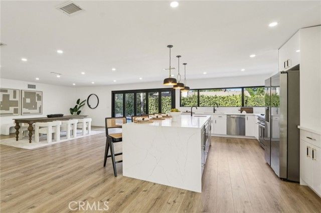22925 Styles, Woodland Hills (los Angeles), CA 91367