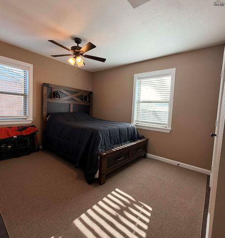 1009 W LOUISA AVENUE, Iowa Park, TX 76365