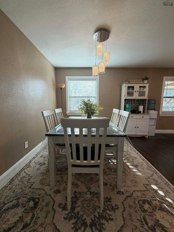 1009 W LOUISA AVENUE, Iowa Park, TX 76365