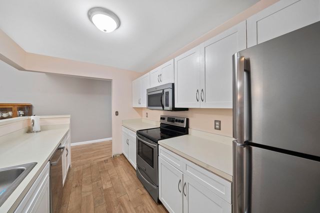 90 Sea St 120, Weymouth, MA 02191