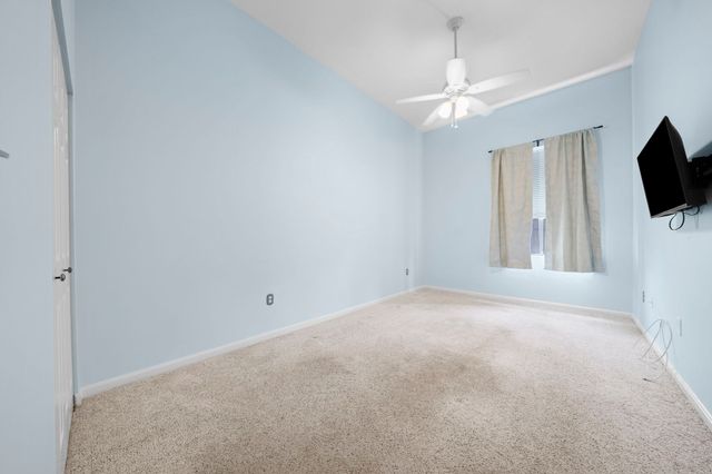 90 Sea St 120, Weymouth, MA 02191